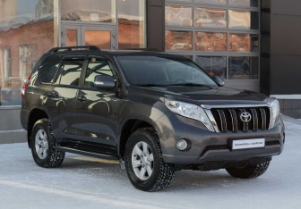 Подержанный автомобиль Toyota Land Cruiser Prado 2014 года (3 фото)
