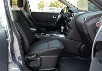Подержанный автомобиль Nissan Qashqai 2011 года (18 фото)