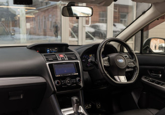 Подержанный автомобиль Subaru Levorg 2014 года (10 фото)