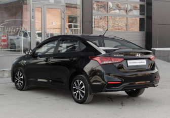 Подержанный автомобиль Hyundai Solaris Sedan 2017 года (7 фото)