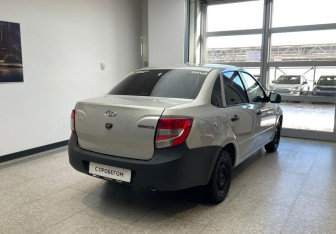 Подержанный автомобиль LADA (ВАЗ) Granta Sedan 2017 года (5 фото)