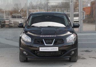 Подержанный автомобиль Nissan Qashqai 2011 года (2 фото)