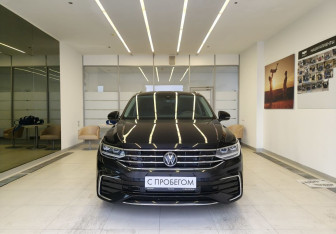 Подержанный автомобиль Volkswagen Tiguan 2023 года (2 фото)
