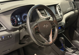 Подержанный автомобиль Hyundai Tucson 2016 года (9 фото)