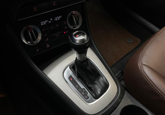 Подержанный автомобиль Audi Q3 2013 года (8 фото)