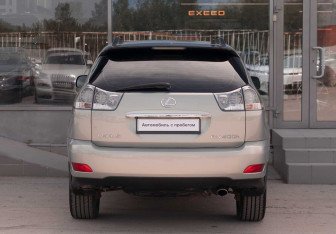 Подержанный автомобиль Lexus RX 2007 года (6 фото)