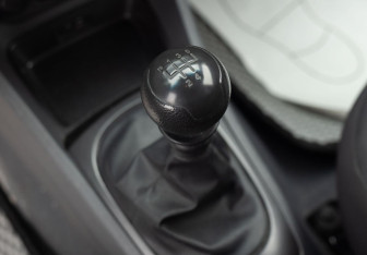 Подержанный автомобиль Kia Rio Hatchback 2009 года (16 фото)