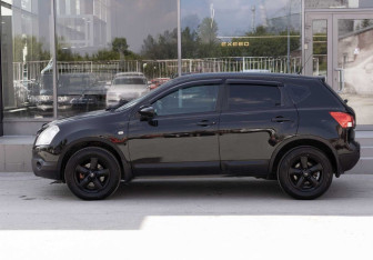 Подержанный автомобиль Nissan Qashqai 2007 года (8 фото)