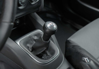 Подержанный автомобиль Citroen C4 Hatchback 2012 года (15 фото)