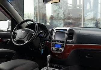 Подержанный автомобиль Hyundai Santa Fe 2007 года (10 фото)