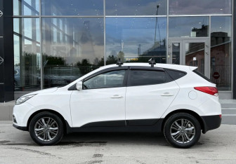 Подержанный автомобиль Hyundai ix35 2013 года (8 фото)