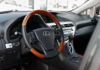 Подержанный автомобиль Lexus RX 2010 года (11 фото)