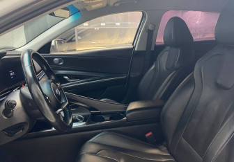 Подержанный автомобиль Hyundai Avante Sedan 2020 года (10 фото)