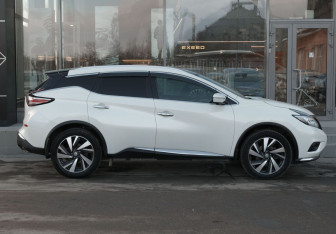 Подержанный автомобиль Nissan Murano Suv 2020 года (4 фото)