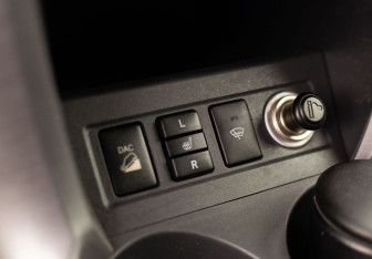 Подержанный автомобиль Toyota RAV4 2006 года (18 фото)