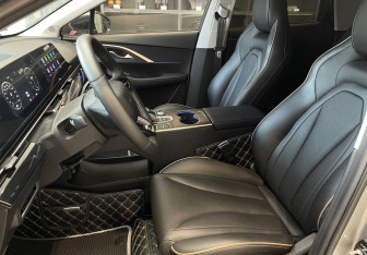 Подержанный автомобиль Omoda C5 2023 года (13 фото)