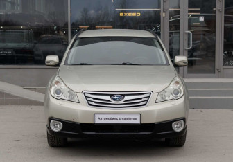 Подержанный автомобиль Subaru Outback Wagon 2010 года (2 фото)