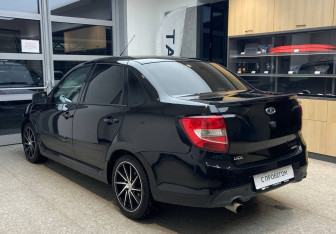 Подержанный автомобиль LADA (ВАЗ) Granta Sedan 2015 года (7 фото)