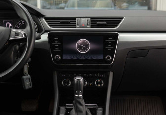 Подержанный автомобиль Skoda Superb Liftback 2018 года (14 фото)