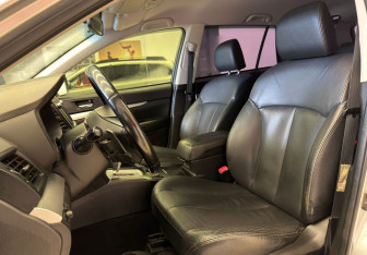 Подержанный автомобиль Subaru Outback Wagon 2013 года (10 фото)