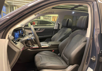 Новый Hongqi HS5 2024 (12 фото)