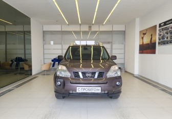 Подержанный автомобиль Nissan X-Trail 2010 года (2 фото)