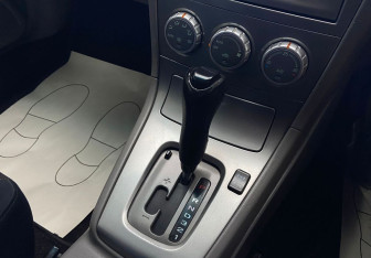 Подержанный автомобиль Subaru Forester Suv 2005 года (11 фото)