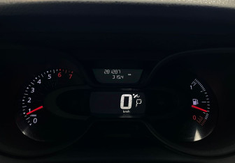 Подержанный автомобиль Renault Kaptur 2019 года (13 фото)