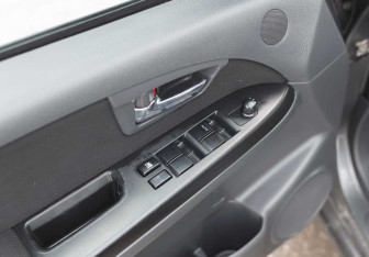 Подержанный автомобиль Suzuki SX4 Hatchback 2010 года (16 фото)