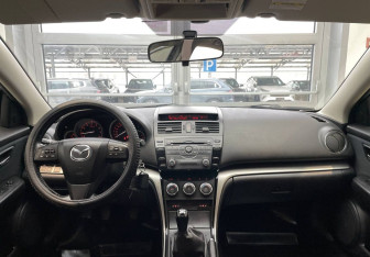 Подержанный автомобиль Mazda 6 Sedan 2011 года (11 фото)