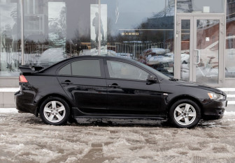 Подержанный автомобиль Mitsubishi Lancer Sedan 2007 года (4 фото)