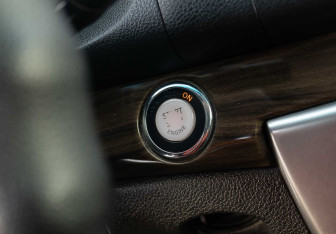 Подержанный автомобиль Nissan Teana 2013 года (15 фото)