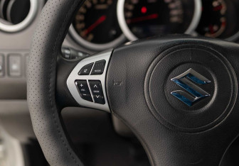 Подержанный автомобиль Suzuki Grand Vitara 2010 года (12 фото)