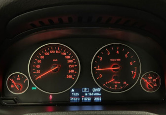 Подержанный автомобиль BMW X3 2016 года (16 фото)