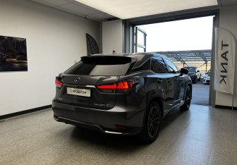 Подержанный автомобиль Lexus RX 2021 года (5 фото)