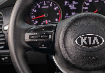 Подержанный автомобиль Kia Rio Hatchback 2019 года (12 фото)