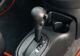 Подержанный автомобиль Nissan March Hatchback 2018 года (14 фото)