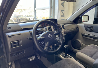 Подержанный автомобиль Nissan X-Trail 2006 года (7 фото)