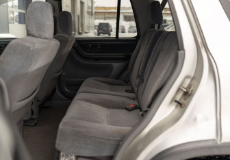 Подержанный автомобиль Honda CR-V 1996 года (15 фото)
