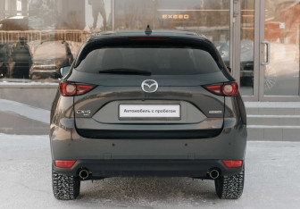 Подержанный автомобиль Mazda CX-5 2021 года (6 фото)