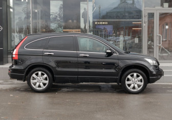 Подержанный автомобиль Honda CR-V 2012 года (4 фото)