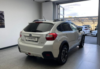 Подержанный автомобиль Subaru XV 2014 года (5 фото)