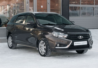 Подержанный автомобиль LADA (ВАЗ) Vesta Wagon 2021 года (3 фото)
