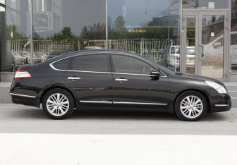 Подержанный автомобиль Nissan Teana 2012 года (4 фото)