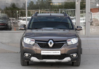 Подержанный автомобиль Renault Sandero 2021 года (4 фото)