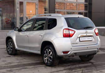 Подержанный автомобиль Nissan Terrano 2016 года (7 фото)