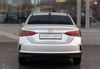 Подержанный автомобиль Hyundai Solaris Sedan 2020 года (6 фото)