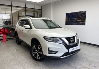 Подержанный автомобиль Nissan X-Trail 2021 года (3 фото)