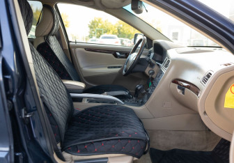 Подержанный автомобиль Volvo XC70 2001 года (20 фото)