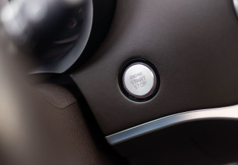 Подержанный автомобиль Kia Stinger 2018 года (17 фото)